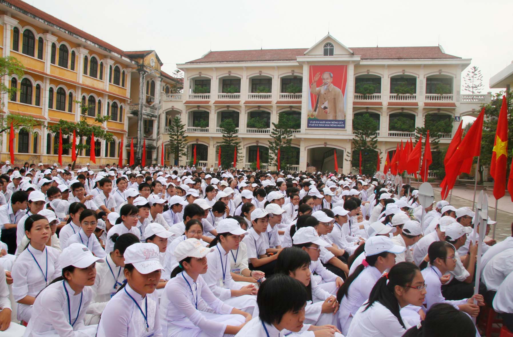 Hội trường tháng 3 năm 2010